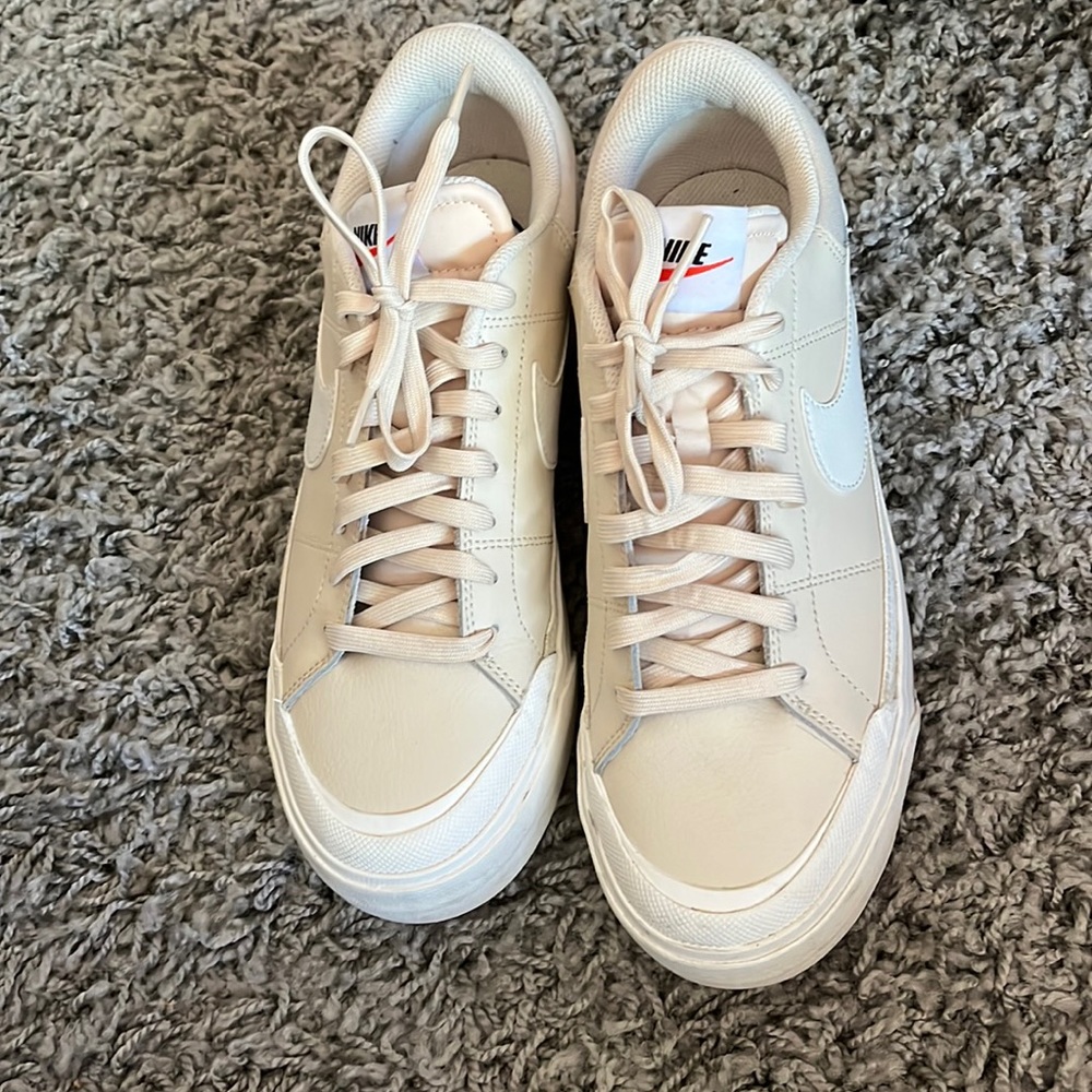 Nike platforms sneakers